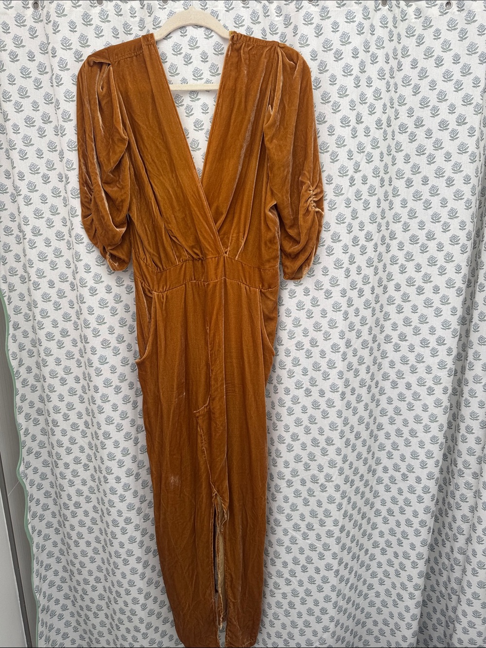 Jen’s Pirate Booty Gold Velvet dress, Size L
